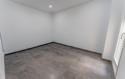 Resale - Apartment / flat - Dolores - Cervantes