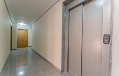 Resale - Apartment / flat - Dolores - Cervantes