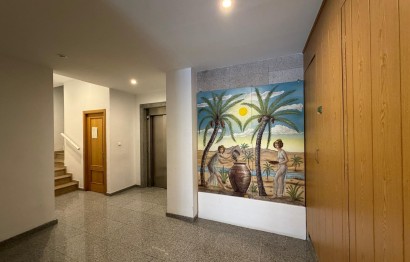 Reventa - Apartamento / piso - La hoya - Centro