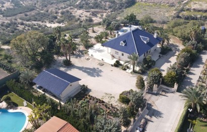 Resale - Villa - Matola - Algoda-Matola-Llano de San José